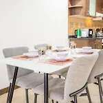 Elegant Condo In Jlt Near Metro With Qbed, Pool, Gym, Fast Wi-Fi