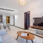 Elegant Condo In Jlt Near Metro With Qbed, Pool, Gym, Fast Wi-Fi