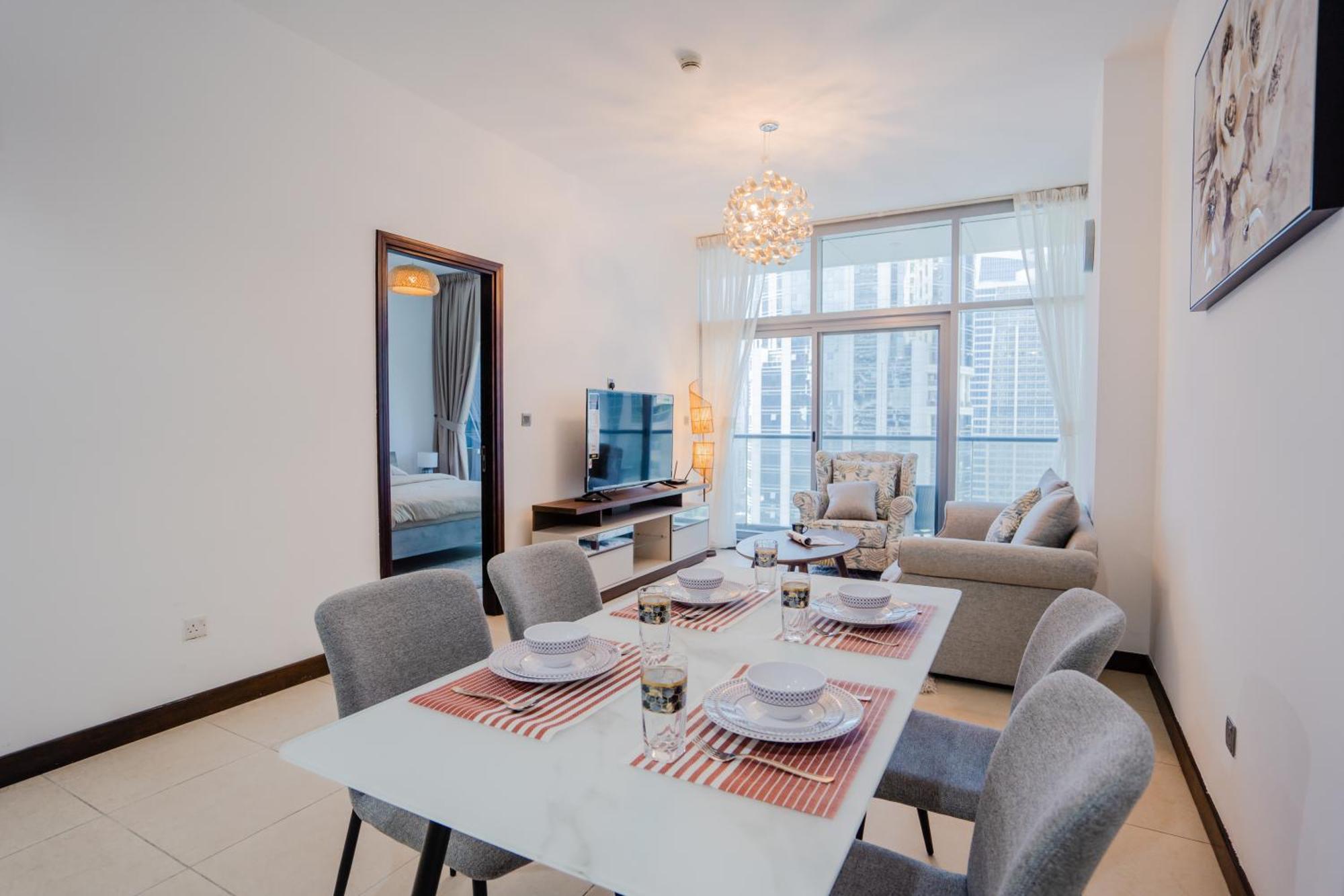 1br Near Metro Jlt Pool Gym Fast Wi-fi Apartment *