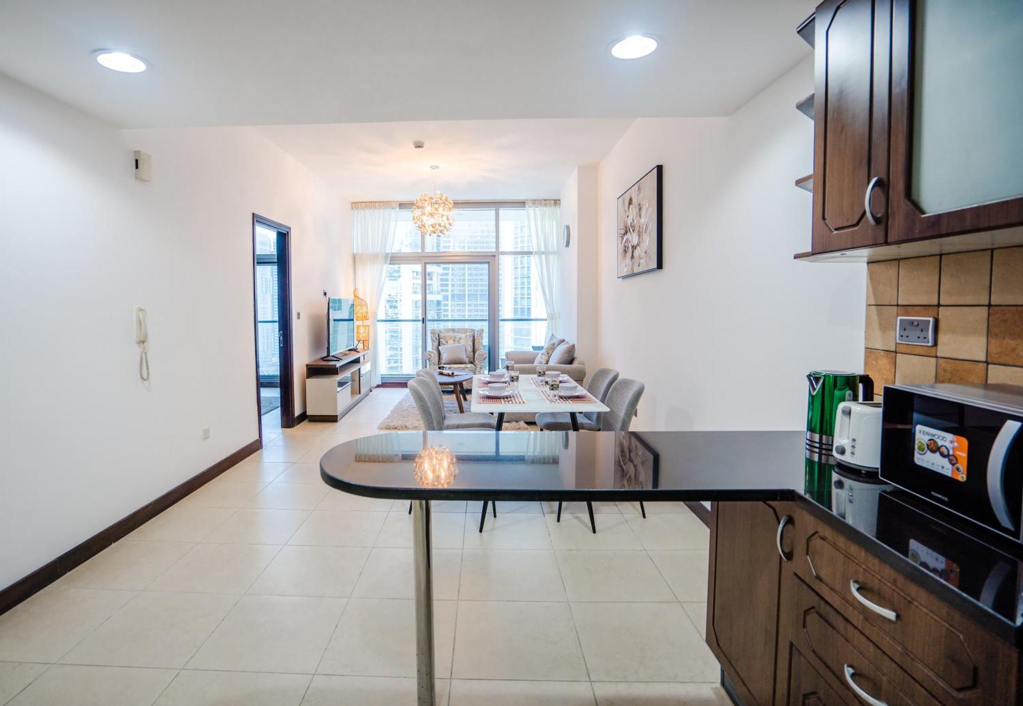 Apartment 1br Near Metro Jlt Pool Gym Fast Wi-fi