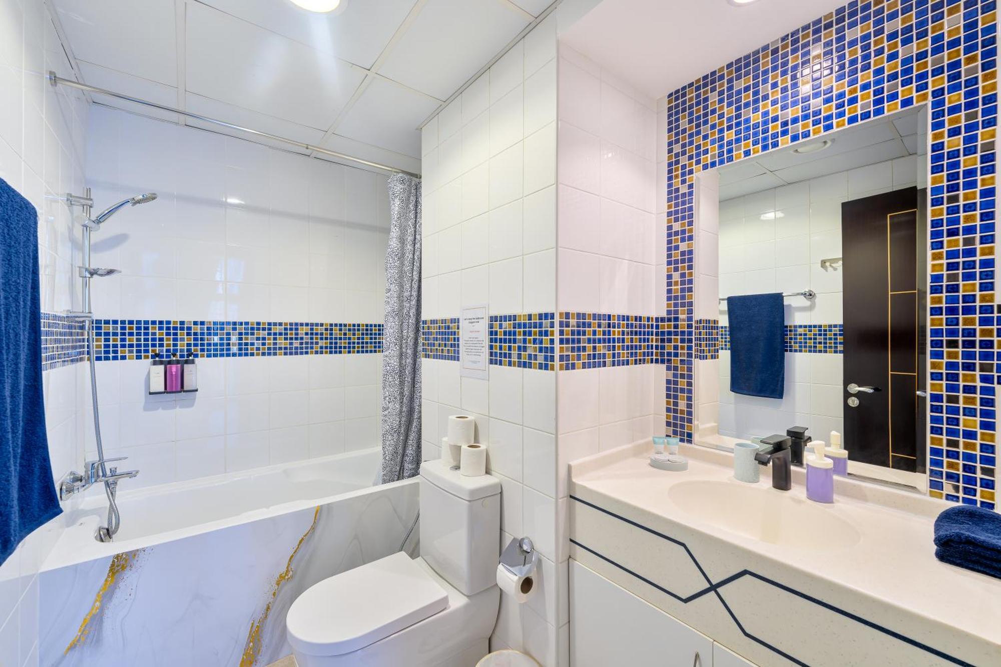 Apartment 1br Near Metro Jlt Pool Gym Fast Wi-fi Dubai